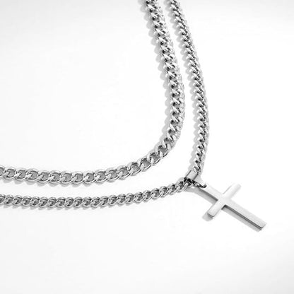 Daan – Stoere dubbele zilverkleurige kchakelketting met kruishanger